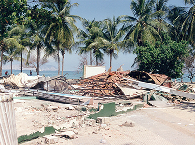 Demoliciones en el Paseo Colón de Puerto La Cruz (2000)
