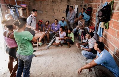 Hacinamiento, pobreza y falta de oportunidades en Colombia