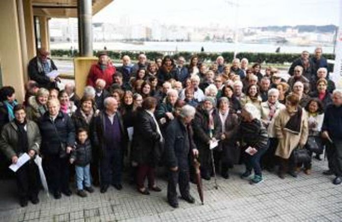 Retorno masivo de gallegos a España por temor a la Constituyente