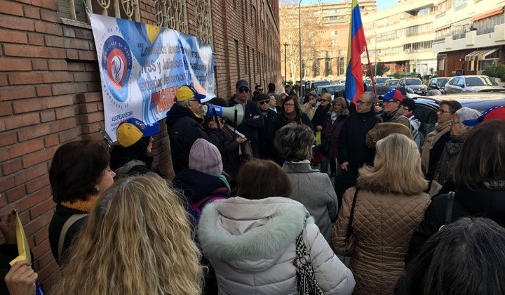 Maduro también se burla de los pensionados venezolanos en España Maduro también se burla de los pensionados venezolanos en España