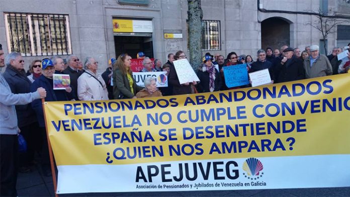 La odisea de los retornados de Venezuela para cobrar su pensión en España
