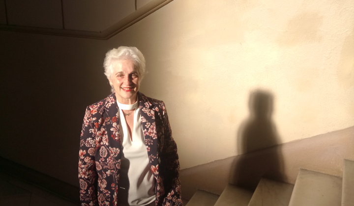 La energía vital de María Guinand, directora de coros