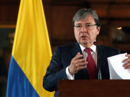 Colombia no pedirá pasaporte a venezolanos Colombia no pedirá pasaporte a venezolanos