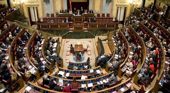 Congreso español insta al Gobierno de Sánchez a condenar “dictadura” de Maduro