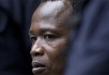 Niño abducido, criminal de guerra Niño abducido, criminal de guerra